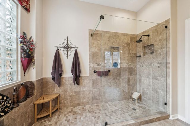 167 E Northcastle Circle, Conroe, TX 77384