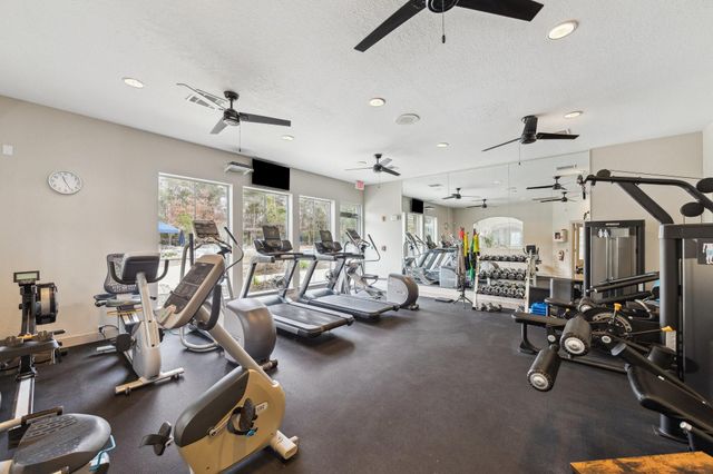 167 E Northcastle Circle, Conroe, TX 77384