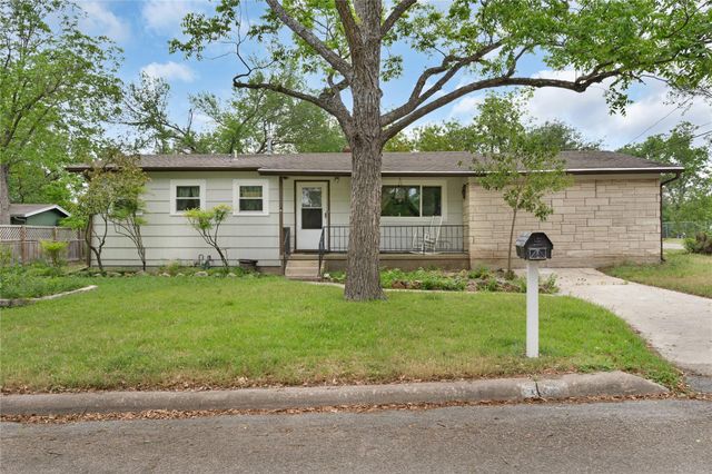 607 Gilmore ST, Taylor, TX 76574