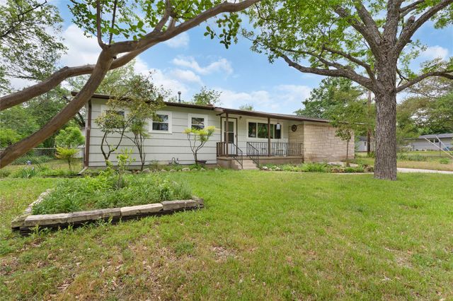 607 Gilmore ST, Taylor, TX 76574