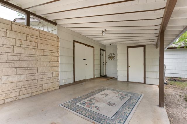 607 Gilmore ST, Taylor, TX 76574
