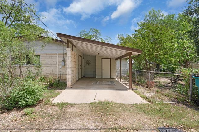 607 Gilmore ST, Taylor, TX 76574