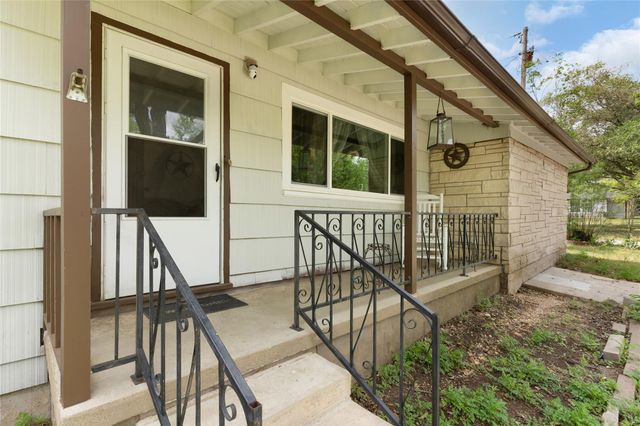 607 Gilmore ST, Taylor, TX 76574