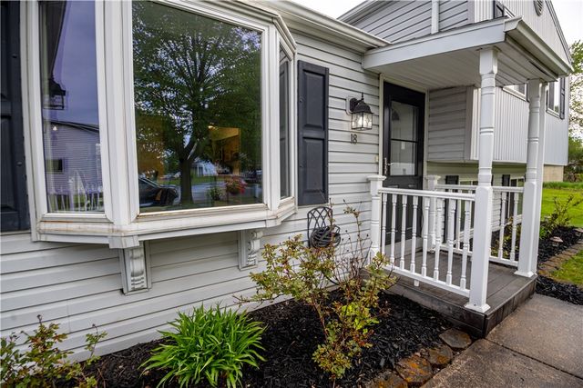 18 Kencrest Circle, Gates, NY 14606