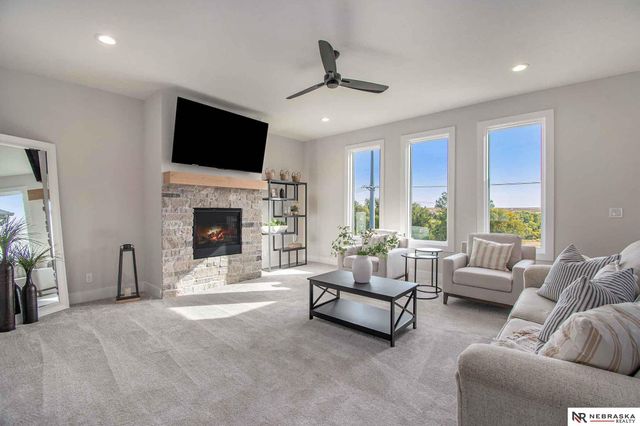 5417 N 205TH Street, Omaha, NE 68022