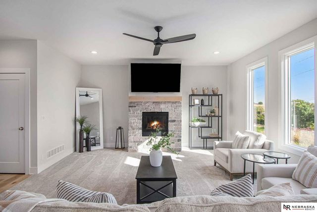 5417 N 205TH Street, Omaha, NE 68022