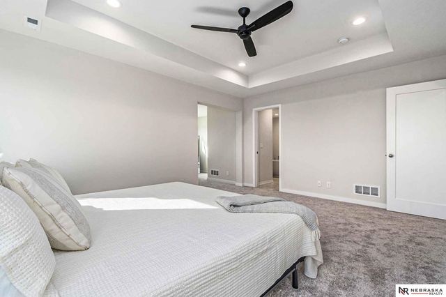 5417 N 205TH Street, Omaha, NE 68022