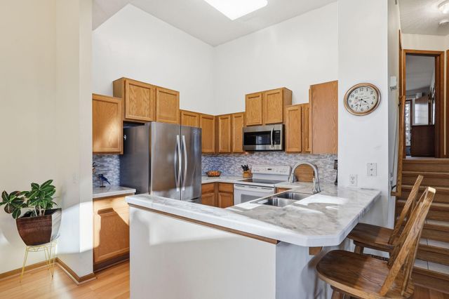 2794 Century Circle, Chanhassen, MN 55317