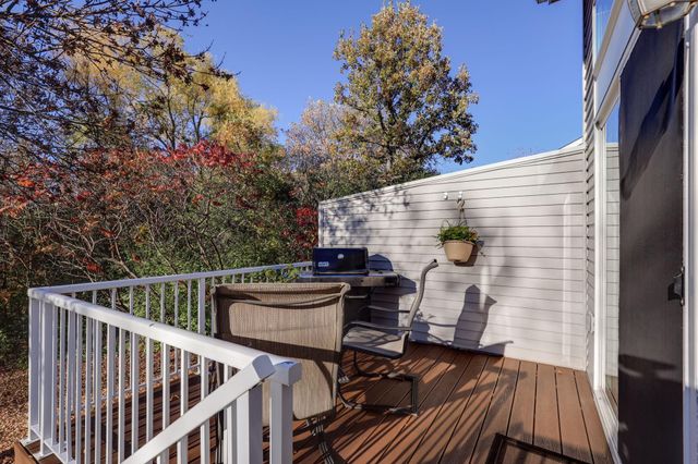 2794 Century Circle, Chanhassen, MN 55317