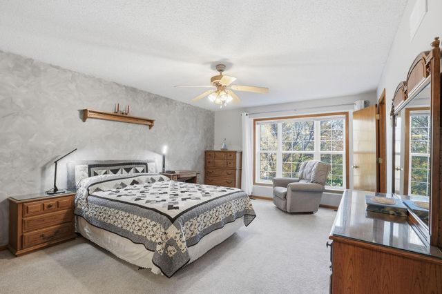 2794 Century Circle, Chanhassen, MN 55317