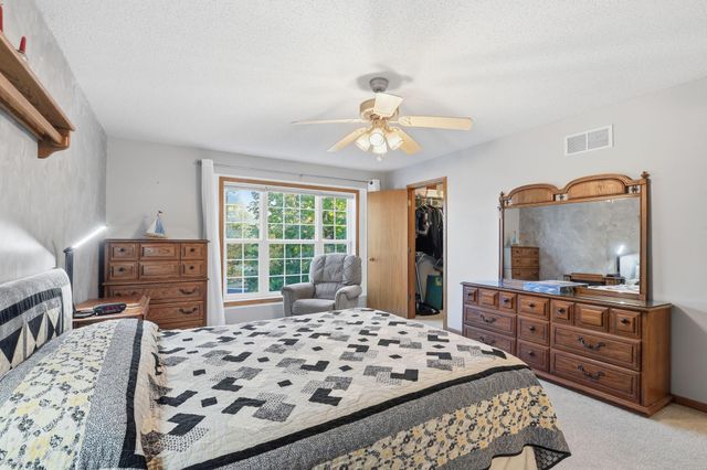 2794 Century Circle, Chanhassen, MN 55317