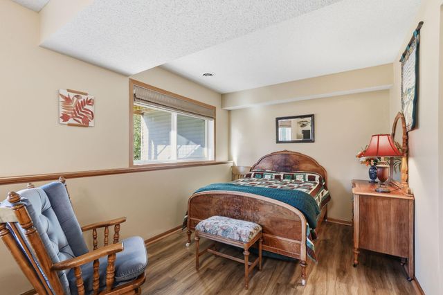 2794 Century Circle, Chanhassen, MN 55317