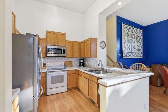 2794 Century Circle, Chanhassen, MN 55317