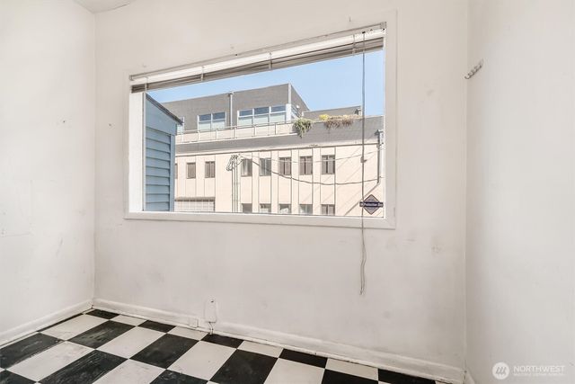 700 Warren Avenue N, Seattle, WA 98109