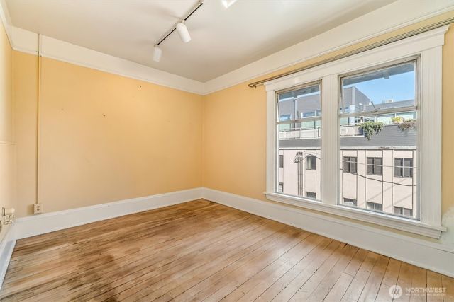 700 Warren Avenue N, Seattle, WA 98109