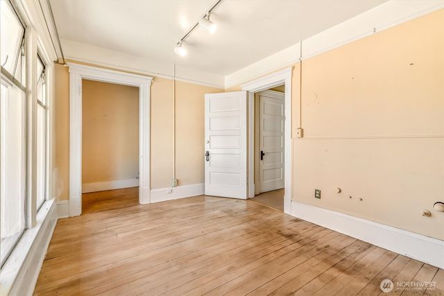 700 Warren Avenue N, Seattle, WA 98109
