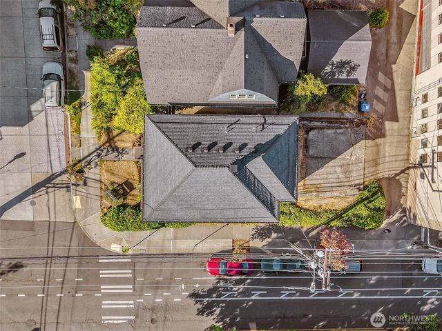 700 Warren Avenue N, Seattle, WA 98109