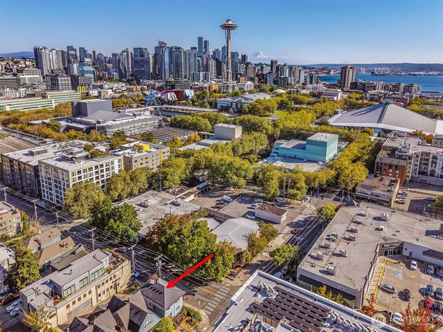 700 Warren Avenue N, Seattle, WA 98109