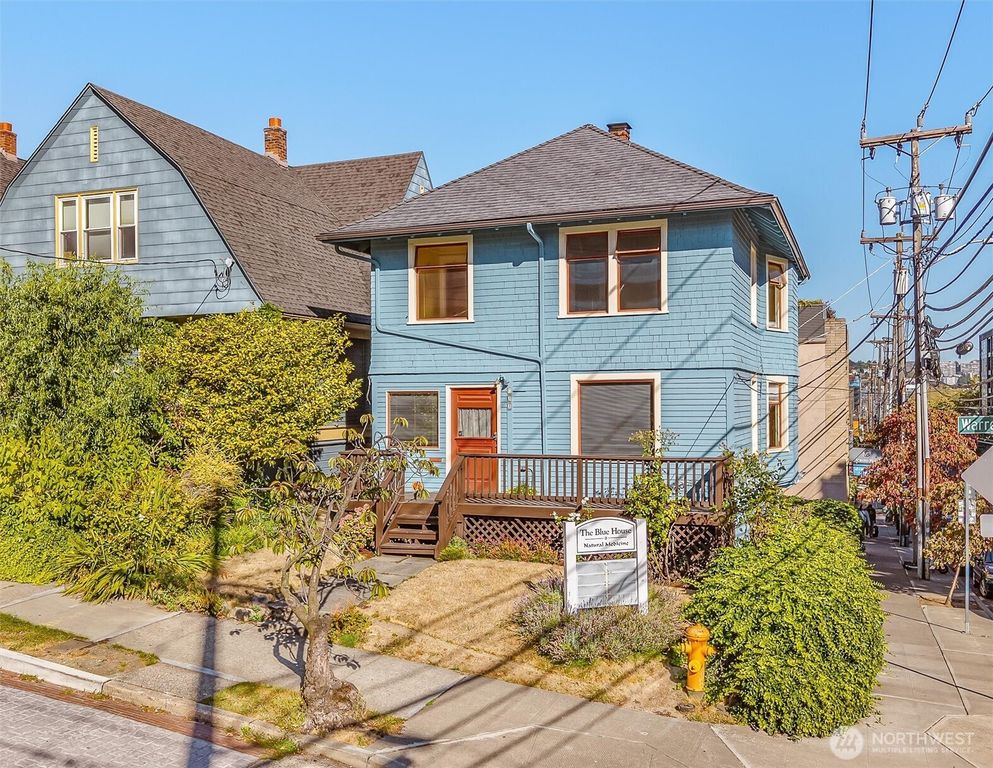700 Warren Avenue N, Seattle, WA 98109