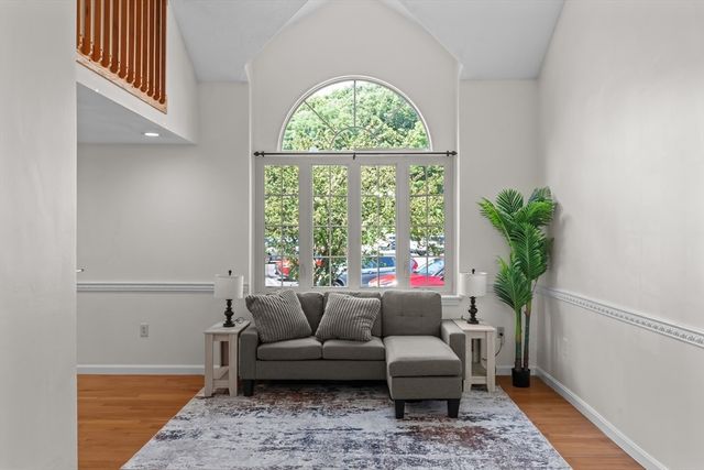 237 South St 43, Shrewsbury, MA 01545