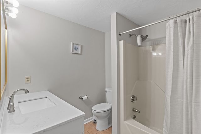237 South St 43, Shrewsbury, MA 01545