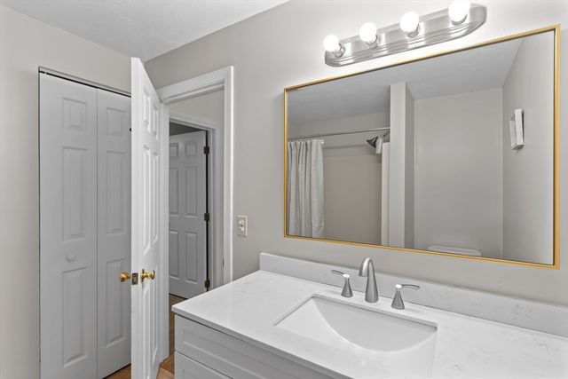 237 South St 43, Shrewsbury, MA 01545