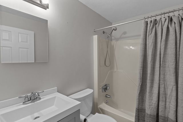 237 South St 43, Shrewsbury, MA 01545