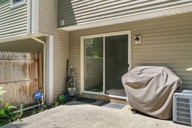 237 South St 43, Shrewsbury, MA 01545