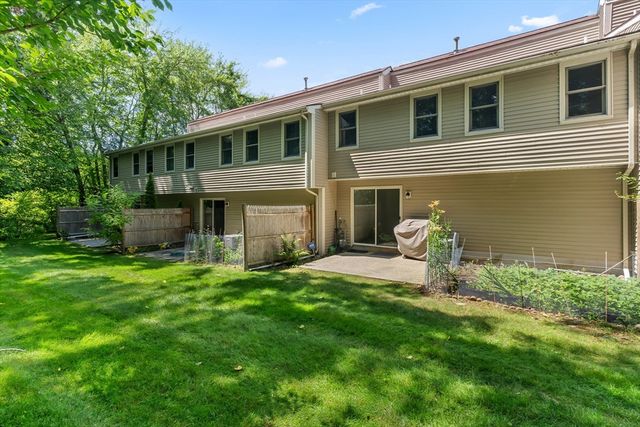 237 South St 43, Shrewsbury, MA 01545