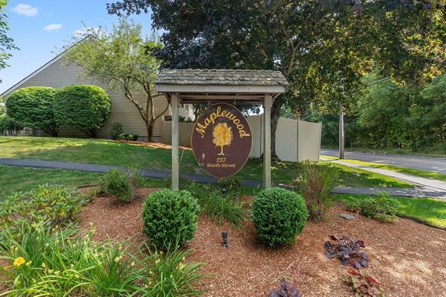 237 South St 43, Shrewsbury, MA 01545