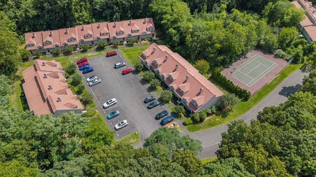 237 South St 43, Shrewsbury, MA 01545