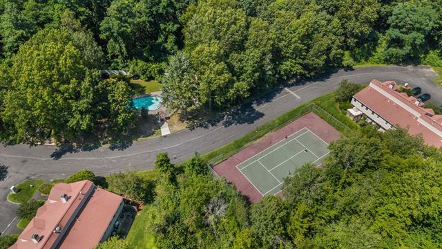 237 South St 43, Shrewsbury, MA 01545