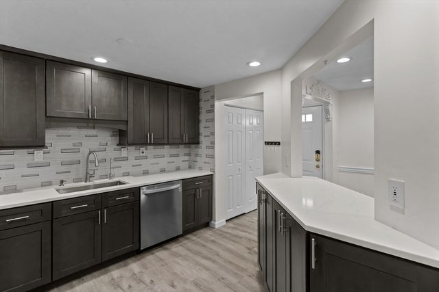 237 South St 43, Shrewsbury, MA 01545