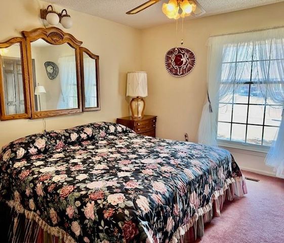 802 E Concord Drive, Plattsburg, MO 64477