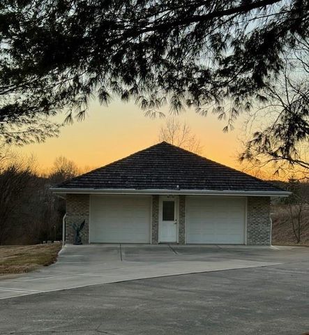 802 E Concord Drive, Plattsburg, MO 64477