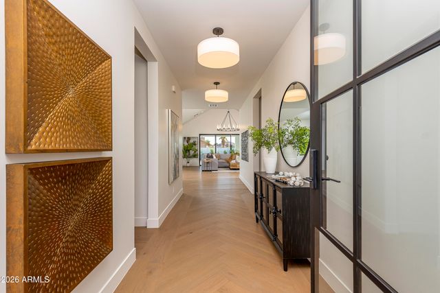 3017 E ROSEMONTE Drive, Phoenix, AZ 85050