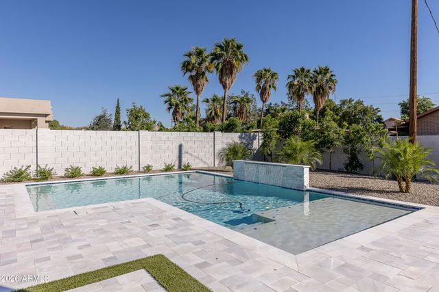 3017 E ROSEMONTE Drive, Phoenix, AZ 85050