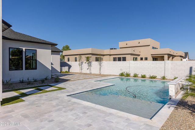 3017 E ROSEMONTE Drive, Phoenix, AZ 85050