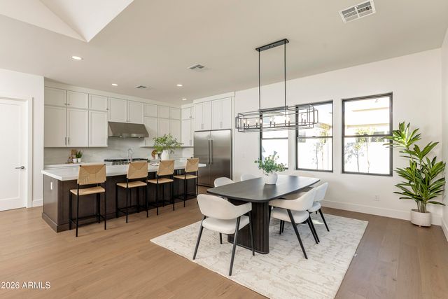 3017 E ROSEMONTE Drive, Phoenix, AZ 85050