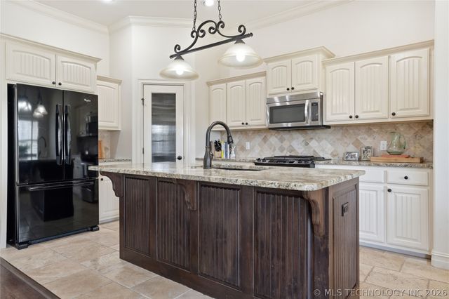 7406 E 83rd Place N, Owasso, OK 74055