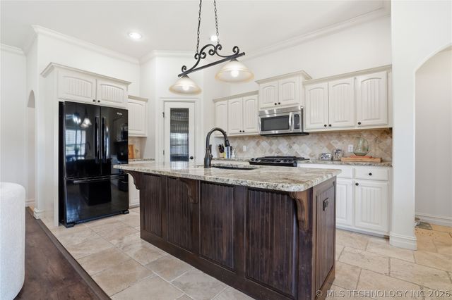 7406 E 83rd Place N, Owasso, OK 74055