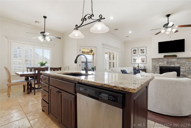 7406 E 83rd Place N, Owasso, OK 74055