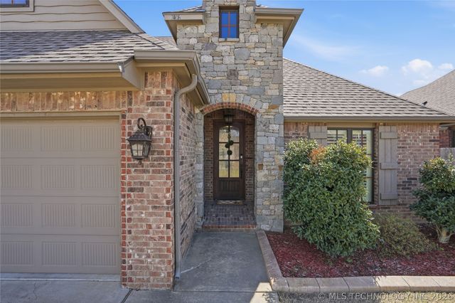 7406 E 83rd Place N, Owasso, OK 74055