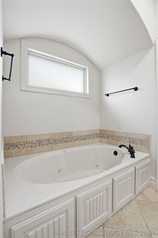 7406 E 83rd Place N, Owasso, OK 74055