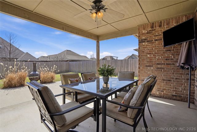7406 E 83rd Place N, Owasso, OK 74055