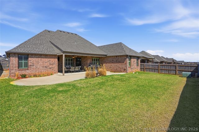 7406 E 83rd Place N, Owasso, OK 74055