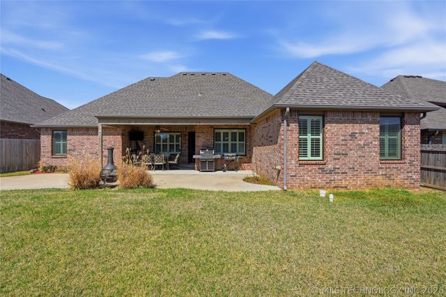 7406 E 83rd Place N, Owasso, OK 74055