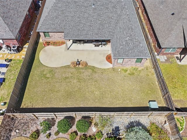 7406 E 83rd Place N, Owasso, OK 74055