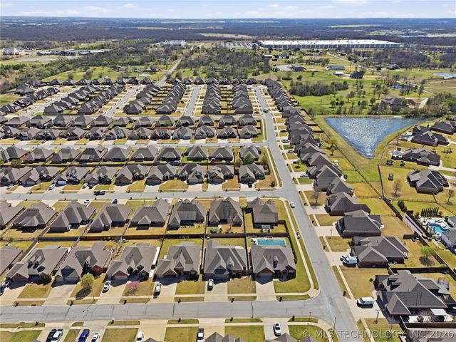 7406 E 83rd Place N, Owasso, OK 74055