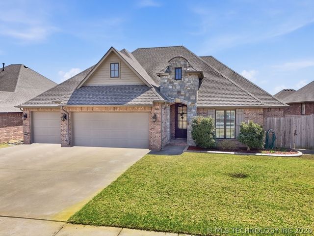 7406 E 83rd Place N, Owasso, OK 74055